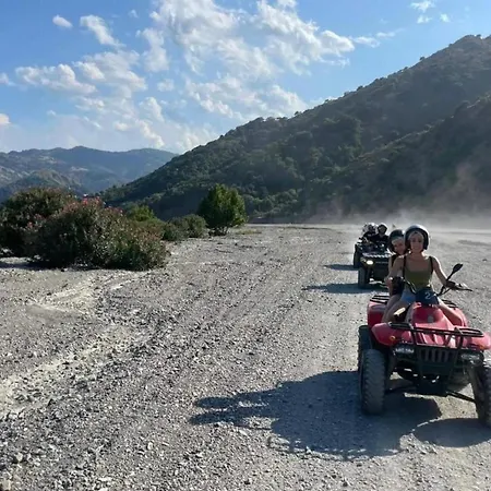 Quarto em Acomodações Particulares Affitta La Classica Castiglione De Sicilia